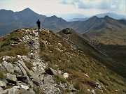 56 Lunga discesa in cresta da Cima a Passo di Lemma